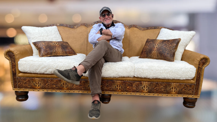 Jorge Kurczyn diseñador de muebles personalizados y creador de piezas hechas a medida