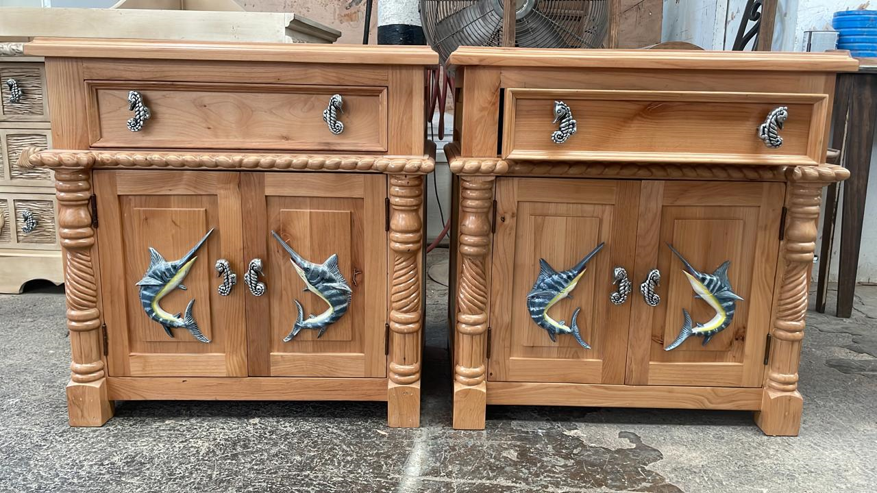 Ventajas de la madera maciza en muebles personalizados artesanales